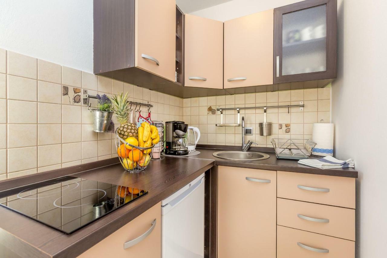 Appartement Studio Apartman Magdalena à Omišalj Extérieur photo